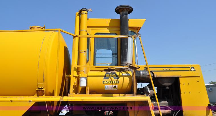 image for item G6149 1980 Ag-Chem Big A 4500 Turbo floater