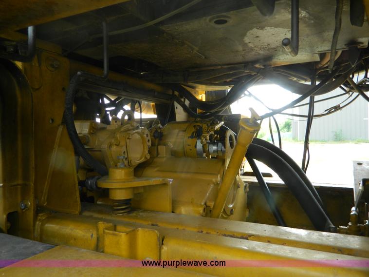 image for item G7985 1999 Ag-Chem TerraGator 8104 dry spreader truck