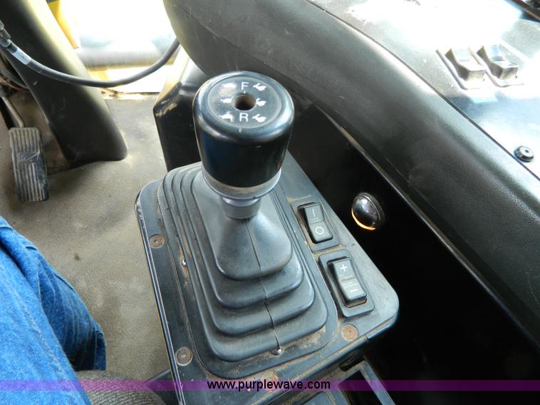 image for item G7985 1999 Ag-Chem TerraGator 8104 dry spreader truck