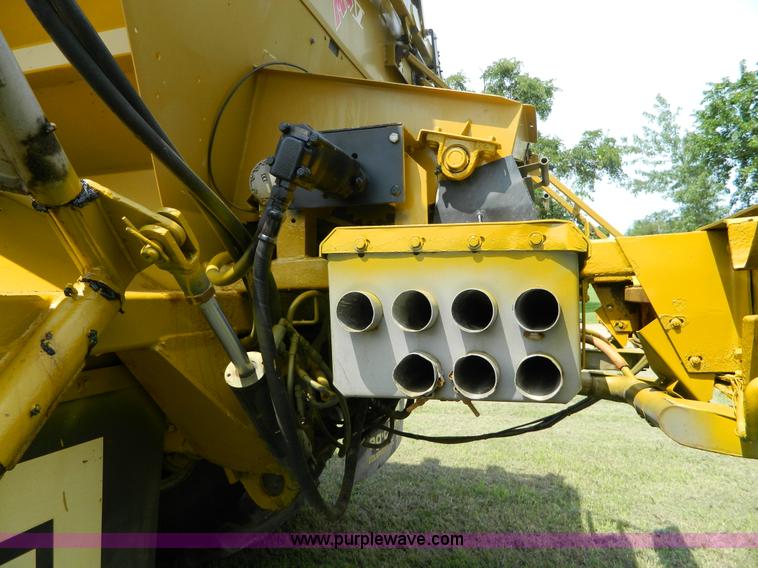 image for item G7986 1998 Ag-Chem TerraGator 1844 dry spreader truck