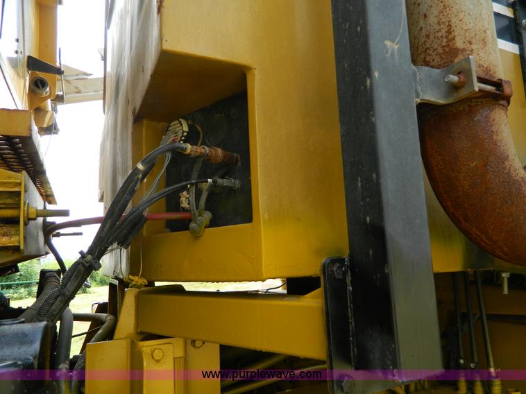 image for item G7986 1998 Ag-Chem TerraGator 1844 dry spreader truck