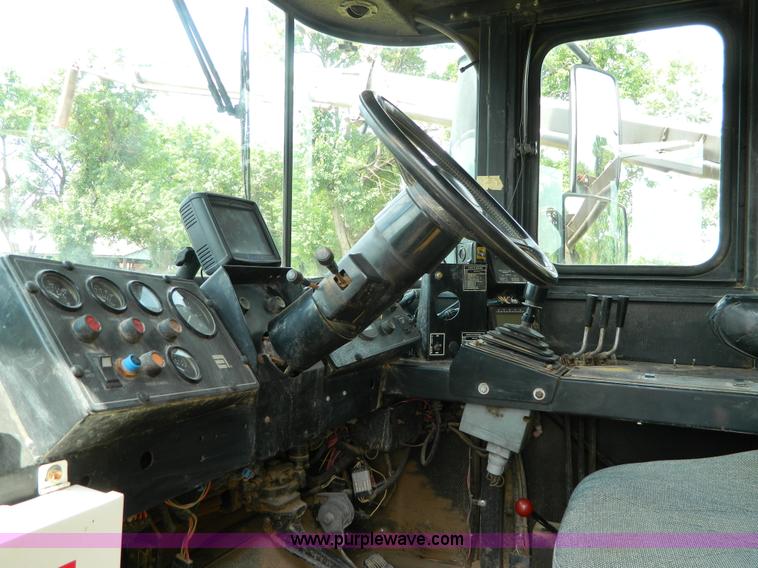 image for item G7986 1998 Ag-Chem TerraGator 1844 dry spreader truck