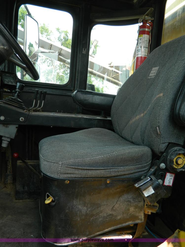 image for item G7986 1998 Ag-Chem TerraGator 1844 dry spreader truck