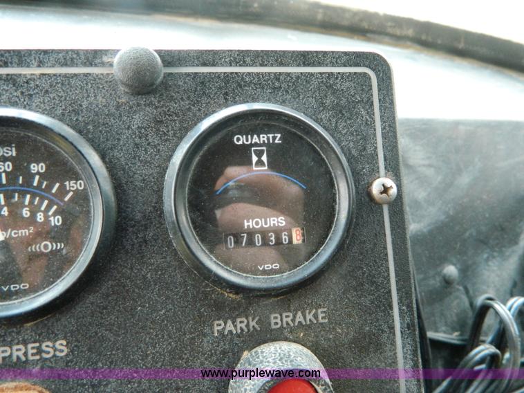 image for item G7986 1998 Ag-Chem TerraGator 1844 dry spreader truck