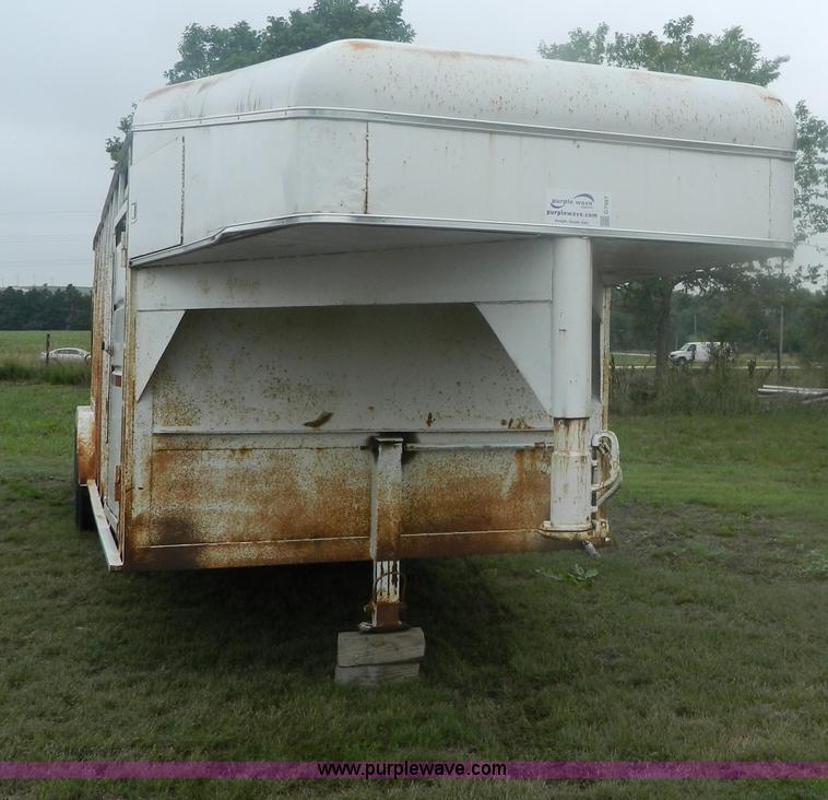 image for item G7987 1990 Circle S gooseneck stock trailer
