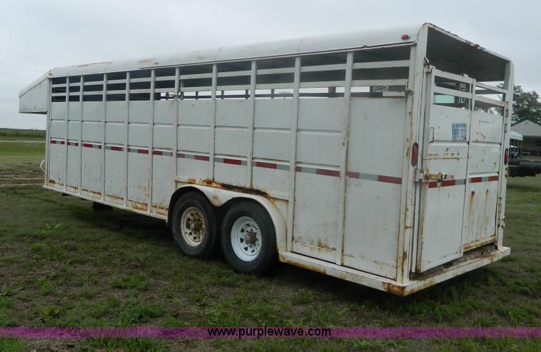image for item G7987 1990 Circle S gooseneck stock trailer