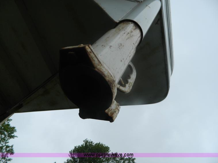 image for item G7987 1990 Circle S gooseneck stock trailer