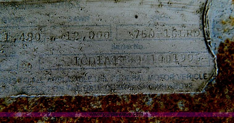 image for item G7987 1990 Circle S gooseneck stock trailer