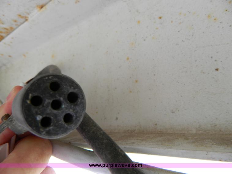 image for item G7987 1990 Circle S gooseneck stock trailer