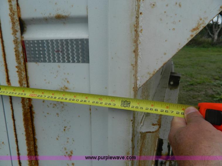 image for item G7987 1990 Circle S gooseneck stock trailer