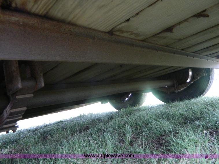 image for item G7987 1990 Circle S gooseneck stock trailer