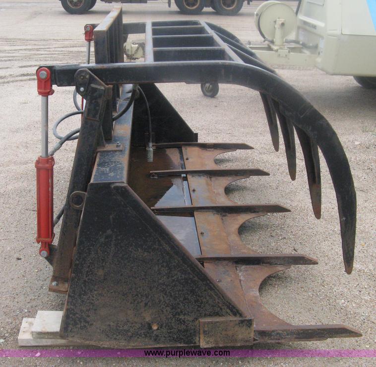 image for item H6464 Quick attach 8' forked grapple bucket