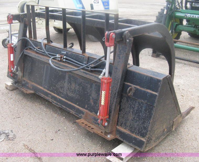 image for item H6464 Quick attach 8' forked grapple bucket