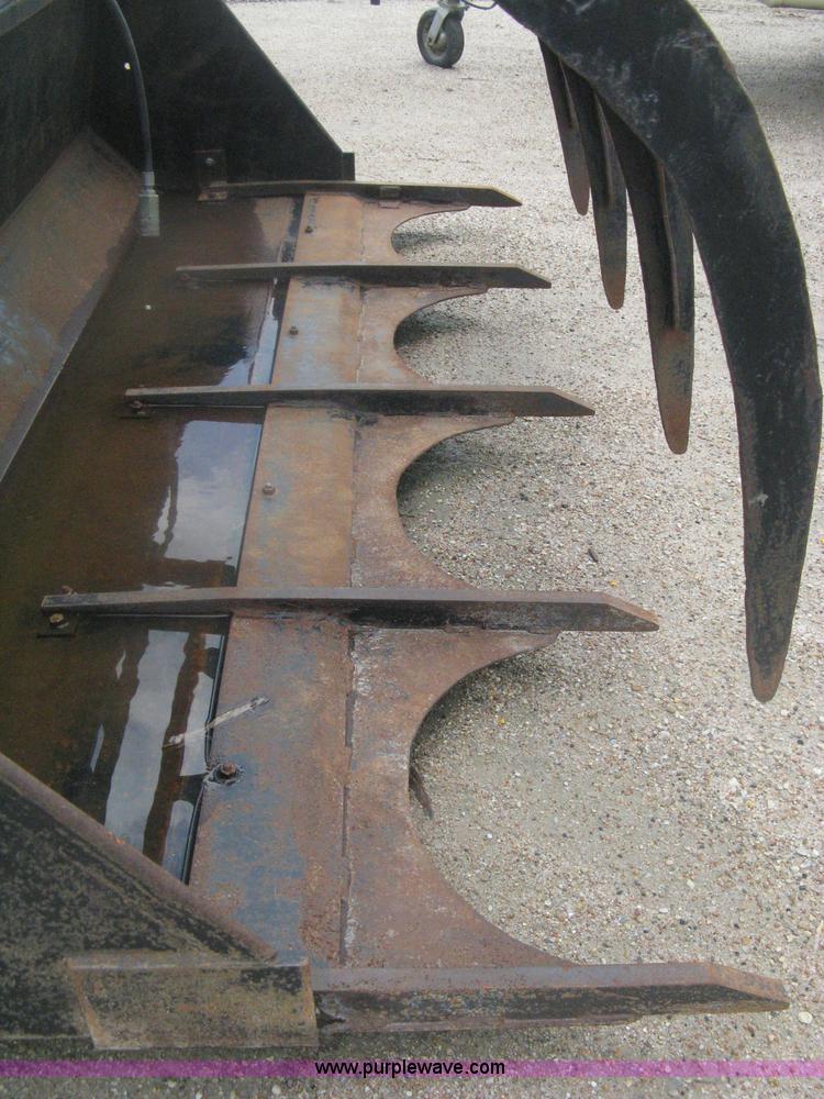 image for item H6464 Quick attach 8' forked grapple bucket