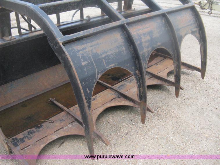 image for item H6464 Quick attach 8' forked grapple bucket