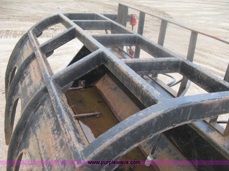 image for item H6464 Quick attach 8' forked grapple bucket