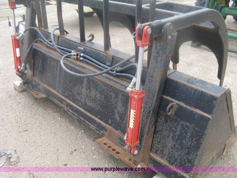 image for item H6464 Quick attach 8' forked grapple bucket