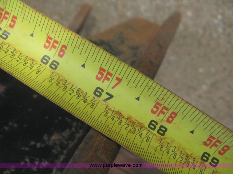 image for item H6464 Quick attach 8' forked grapple bucket