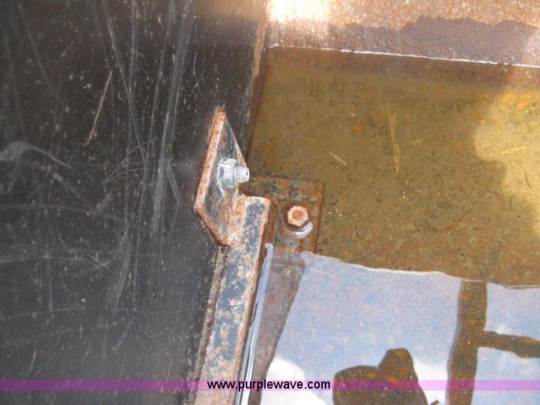 image for item H6464 Quick attach 8' forked grapple bucket