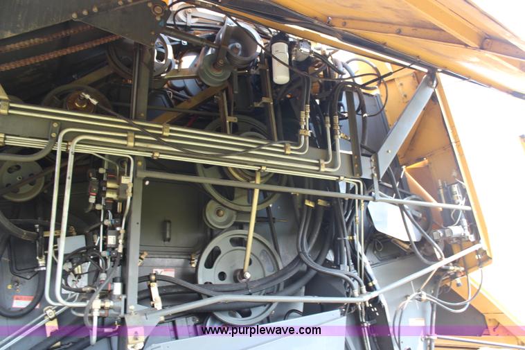 image for item H6537 1999 Caterpillar Lexion 480 RWA combine