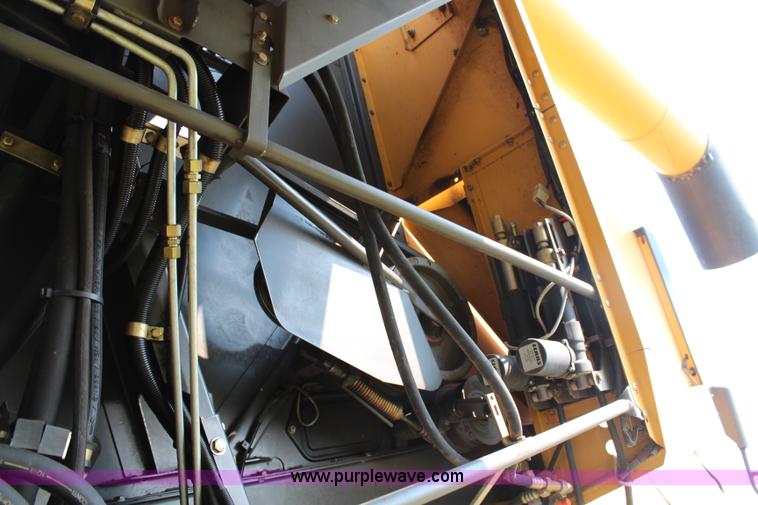 image for item H6537 1999 Caterpillar Lexion 480 RWA combine