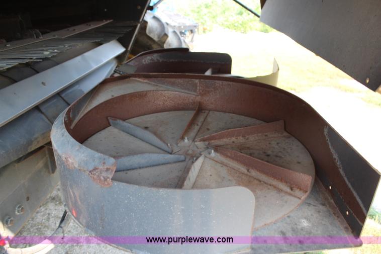 image for item H6537 1999 Caterpillar Lexion 480 RWA combine