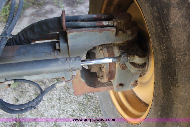 image for item H6537 1999 Caterpillar Lexion 480 RWA combine