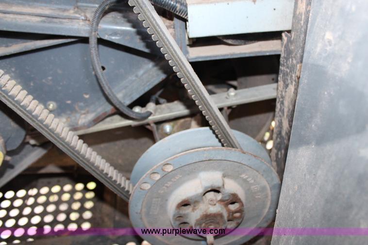 image for item H6537 1999 Caterpillar Lexion 480 RWA combine