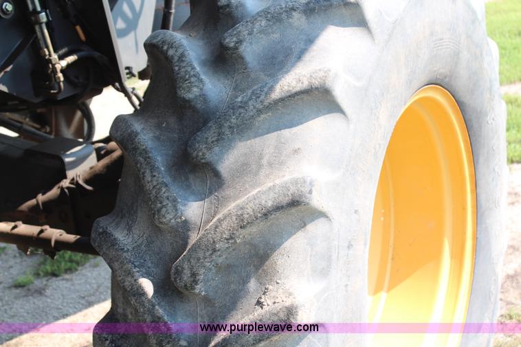 image for item H6537 1999 Caterpillar Lexion 480 RWA combine