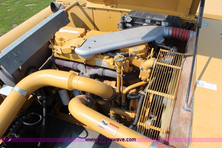 image for item H6537 1999 Caterpillar Lexion 480 RWA combine