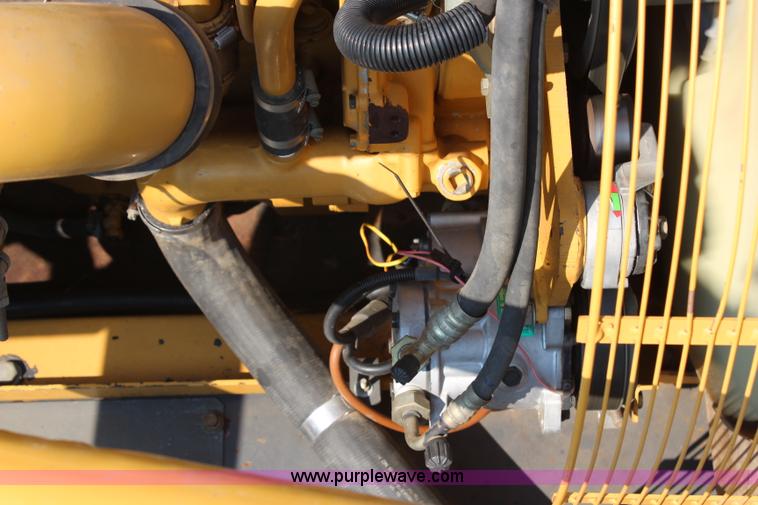 image for item H6537 1999 Caterpillar Lexion 480 RWA combine