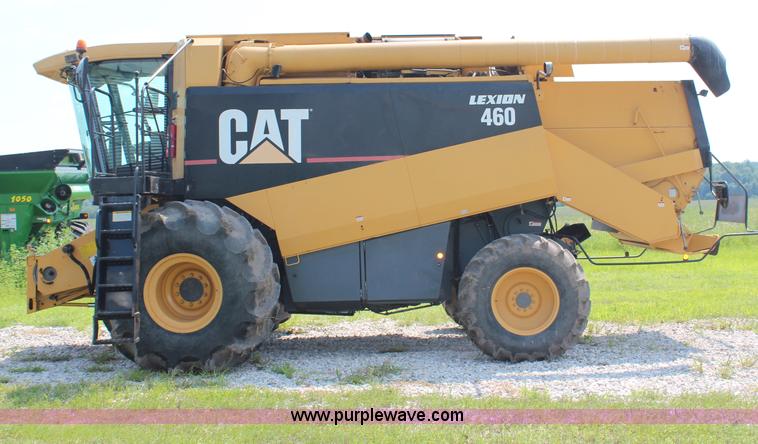 image for item H6539 1998 Caterpillar Lexion 460 RWA combine