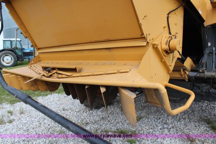 image for item H6539 1998 Caterpillar Lexion 460 RWA combine