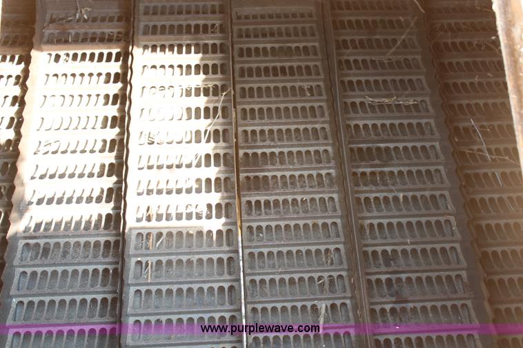 image for item H6539 1998 Caterpillar Lexion 460 RWA combine