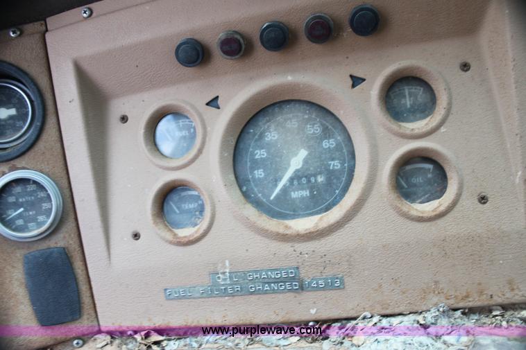 image for item H7416 1980 Ford feed mixer truck