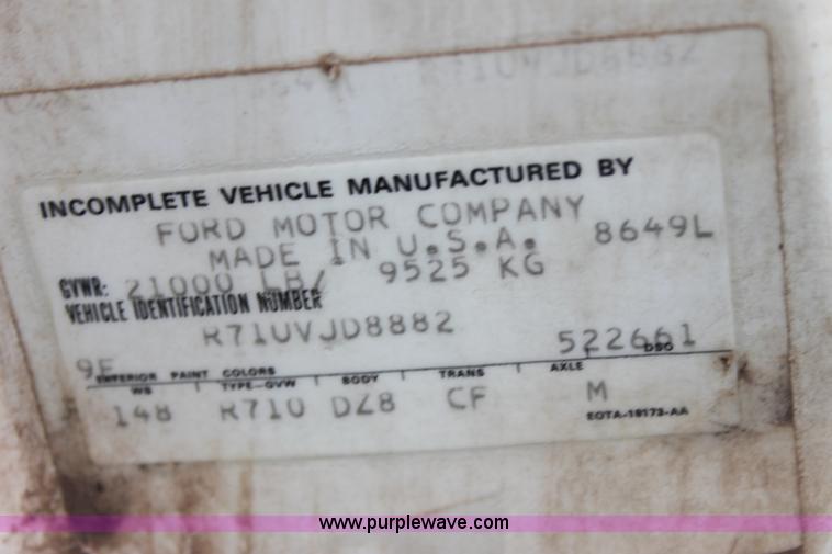 image for item H7416 1980 Ford feed mixer truck