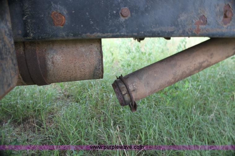 image for item H7416 1980 Ford feed mixer truck