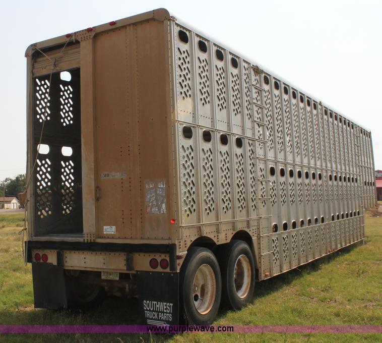 image for item H7417 1985 Wilson 53' aluminum cattle pot trailer