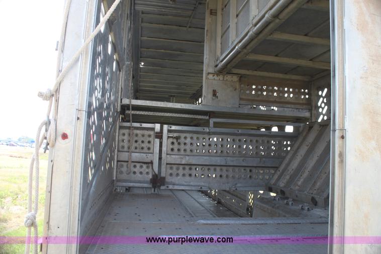 image for item H7417 1985 Wilson 53' aluminum cattle pot trailer