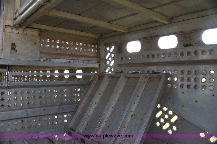 image for item H7417 1985 Wilson 53' aluminum cattle pot trailer