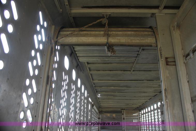 image for item H7417 1985 Wilson 53' aluminum cattle pot trailer