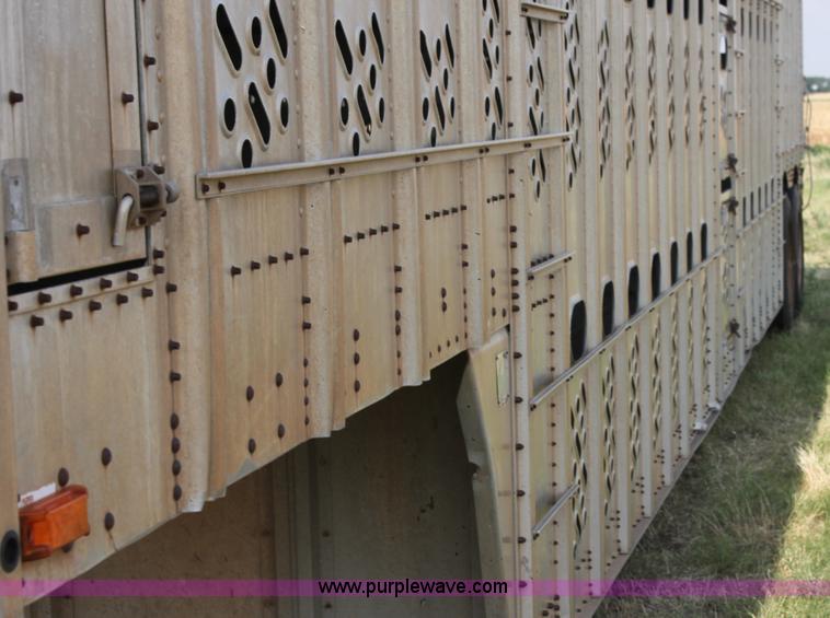 image for item H7417 1985 Wilson 53' aluminum cattle pot trailer