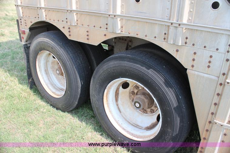 image for item H7417 1985 Wilson 53' aluminum cattle pot trailer