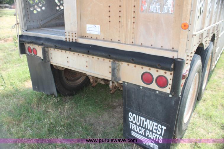 image for item H7417 1985 Wilson 53' aluminum cattle pot trailer