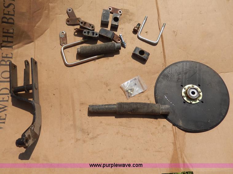 image for item I4336 Great Plains Solid Stand 13 drill