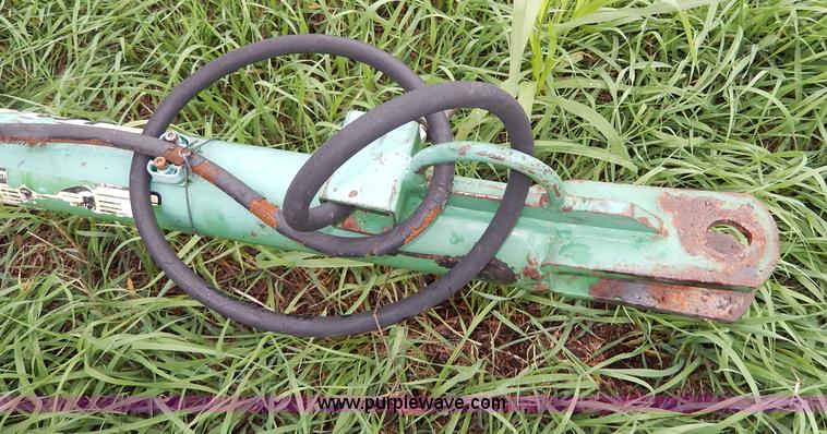 image for item I4372 John Deere 702 hay rake