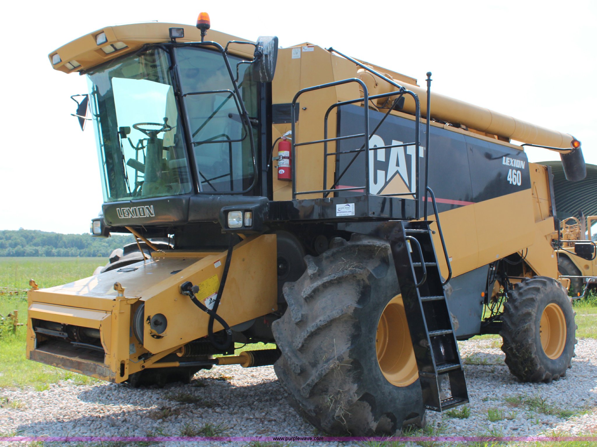 1998 Caterpillar Lexion 460 RWA combine in Osawatomie, KS Item H6539