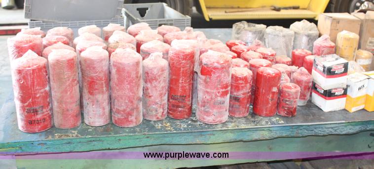 image for item AU9045 (14) oil sample containers