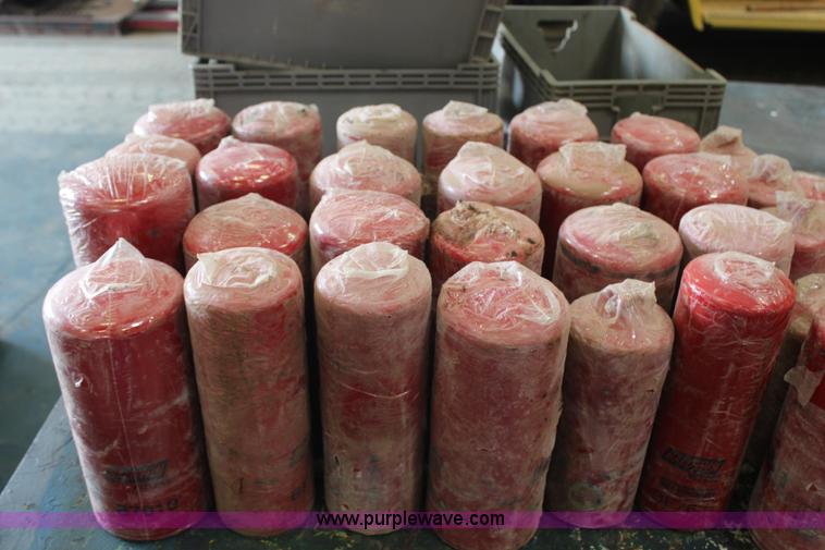 image for item AU9045 (14) oil sample containers