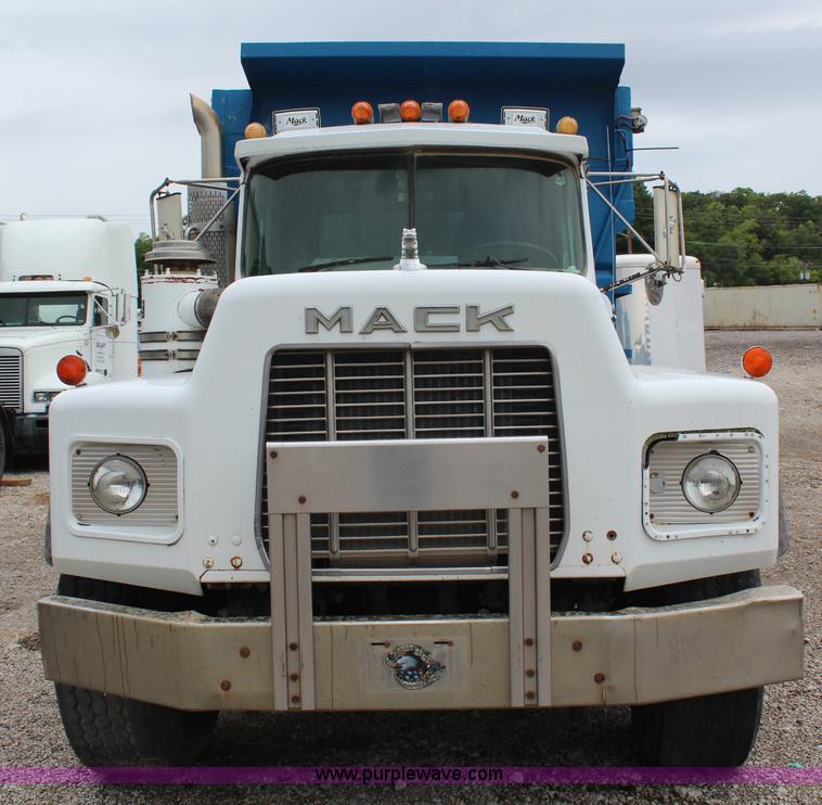 image for item H6509 1992 Mack RD688S quad axle dump truck